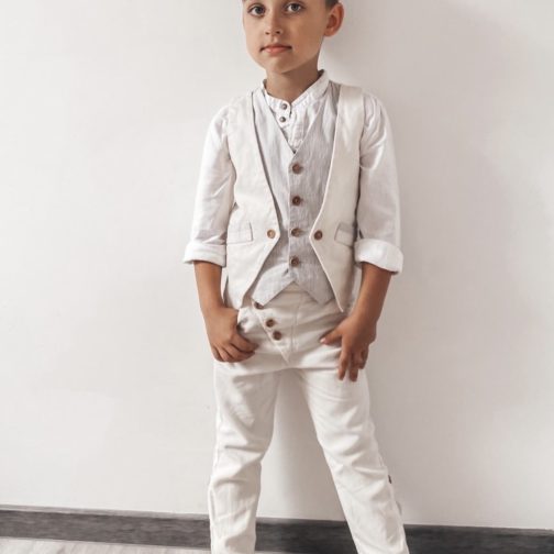 Ecru suit for a boy